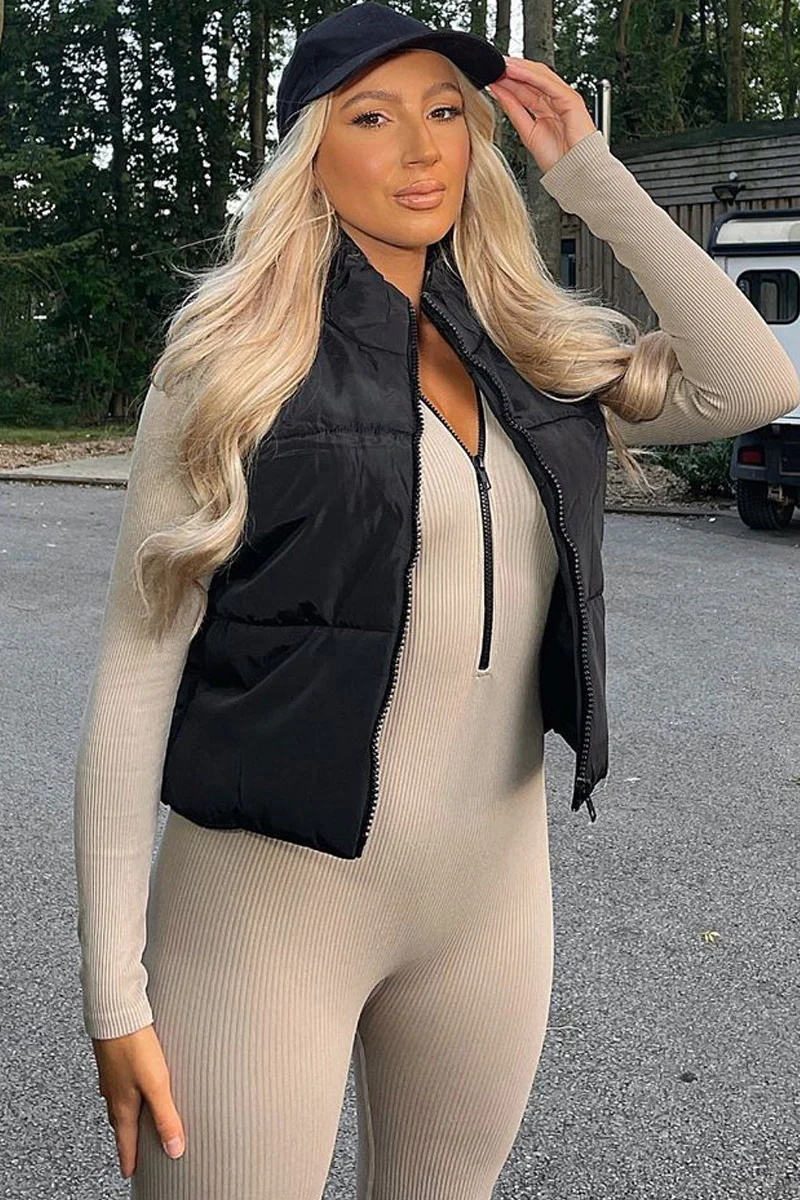 Black Cropped Puffer Gilet - Zura - Image 6